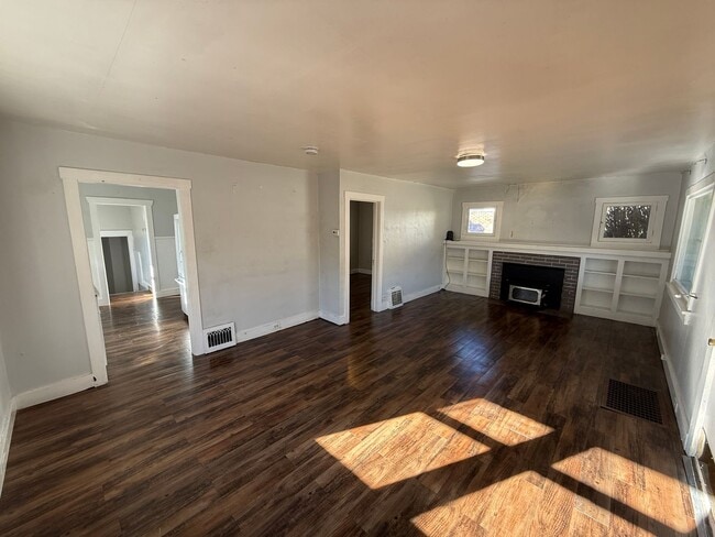 Photo - Beautiful 4 Bed, 3 Bath House; W/D Included; Fenced Yard; Wood Floors; and a Charming Style