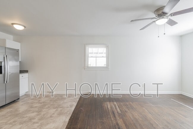 Photo - 1024 Houston St