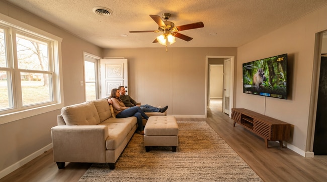 Building Photo - 2904 Patrick Ave Unit 2904