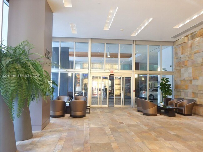 Photo - 500 Brickell Ave Unidad 1808