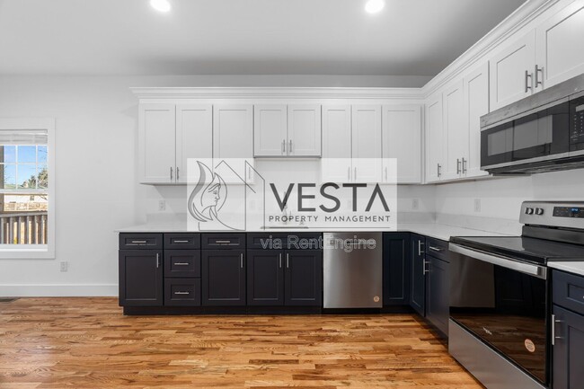 Photo - 510 Deaverview Rd