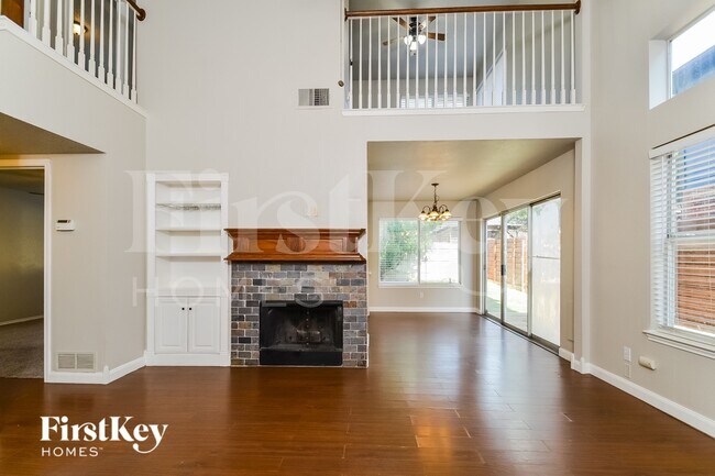Photo - 2013 Raven Ln