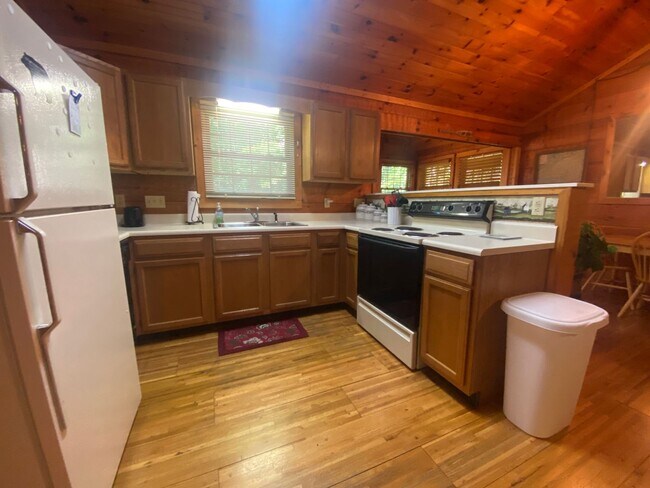 Photo - 414 Laurel Trace Rd