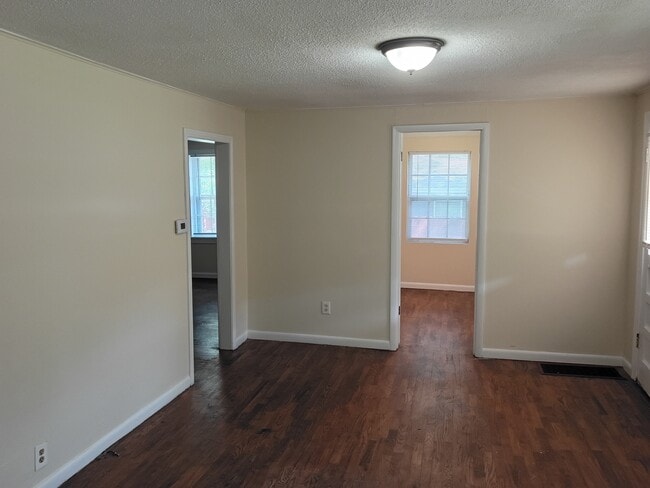 Photo - 139 Eagan Cir