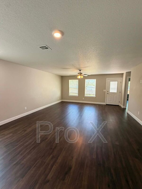 Photo - 209 Munson St