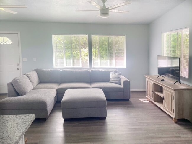 Photo - Furnished 2-Bedroom Home for Rent in Hawaiian Shores Subdivision