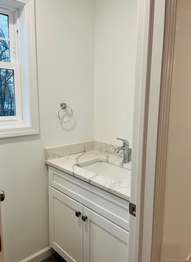 Photo - 14 Infield St