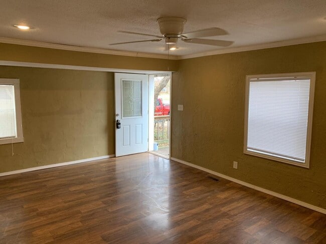 Photo - 507 E Virginia Ave