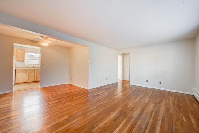 Photo - Cooper Hill Apartments
