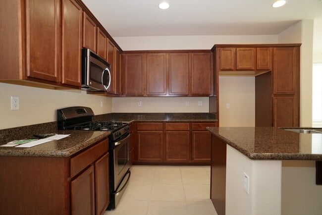 Photo - 169 Talmont Cir