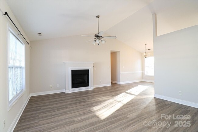 Photo - 3007 Laurel Creek Ln
