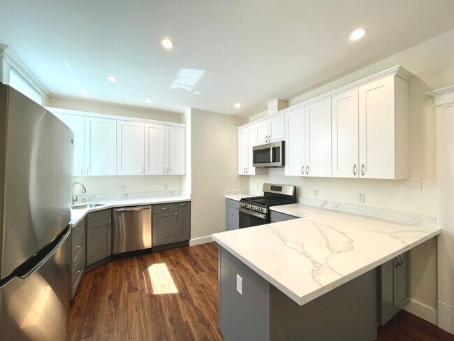 Building Photo - 2448-2454 15th Street (1167r) Unit 2454 Rental