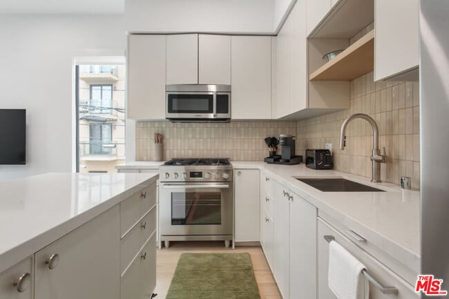 Photo - 10310 Santa Monica Blvd Unit PH710