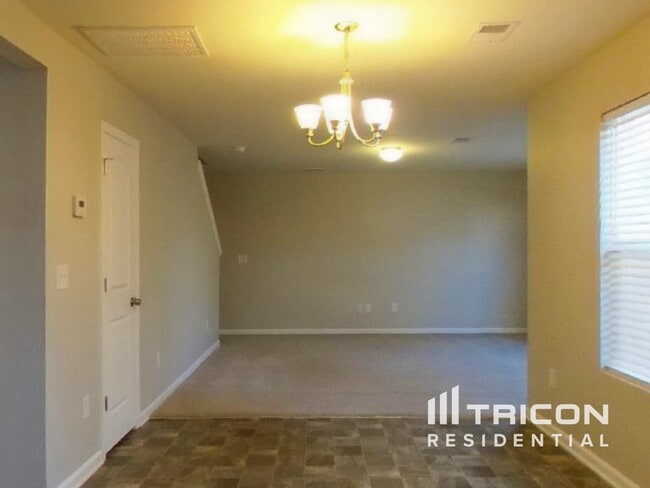 Photo - 117 Vermillian Dr