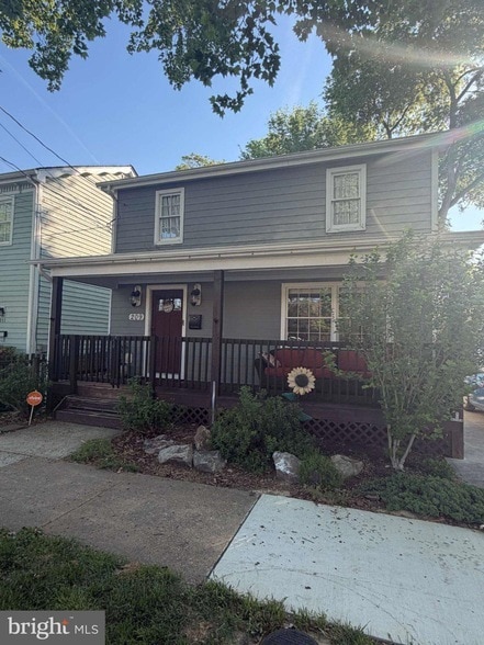 Photo - 209 Prince Edward St