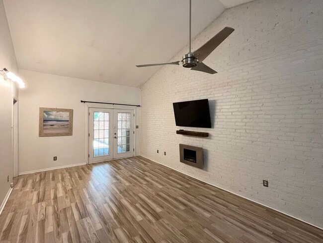 Photo - 5414 Wayne St