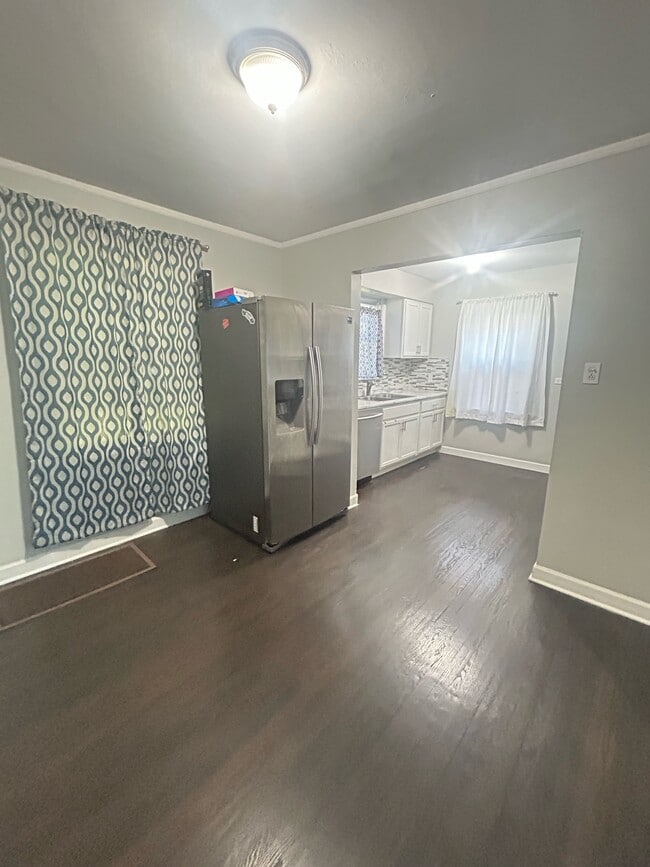 Photo - 8825 S Kenwood Ave