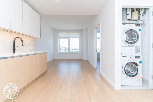 Photo - 123 Linden Blvd Unidad 5H