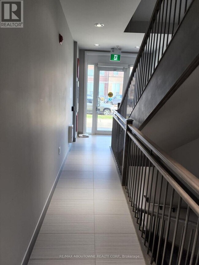 Photo - 2370 Khalsa Gate