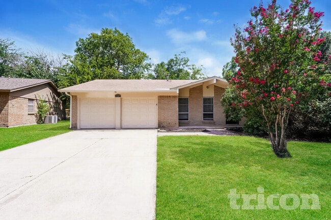 Building Photo - 3307 Hummingbird Ln