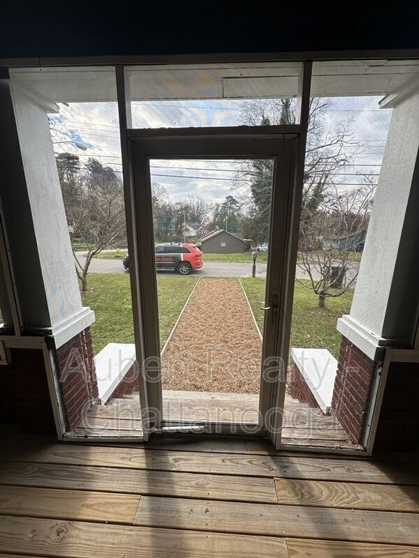 Photo - 3211 Montview Dr