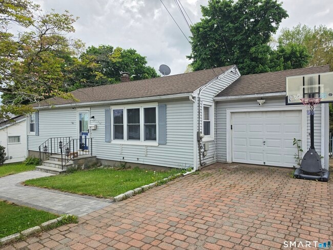 Building Photo - 64 Wislock St