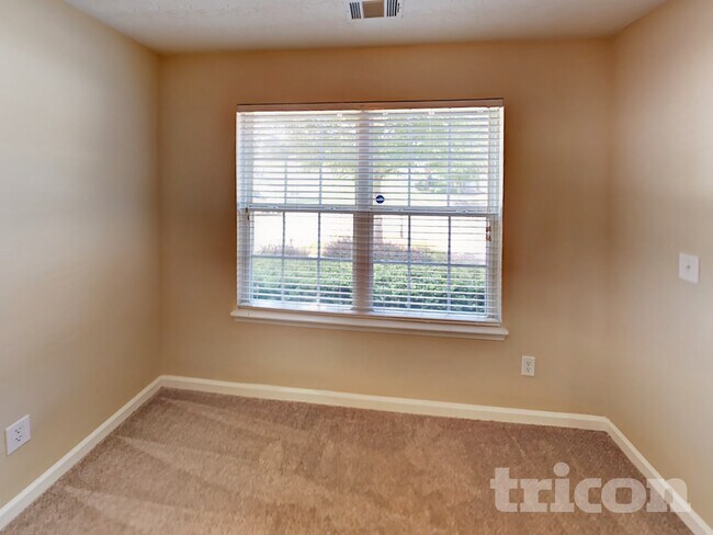 Photo - 9453 Lakeview Rd