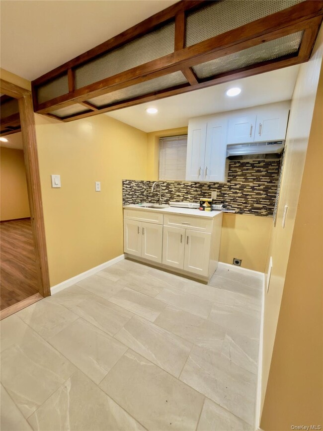 Photo - 30-16 83rd St