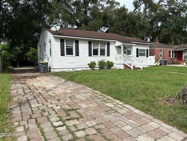 Photo - 3325 Claremont Rd