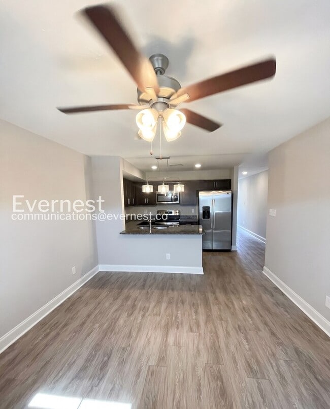 Photo - 1000 Henry Pl Blvd