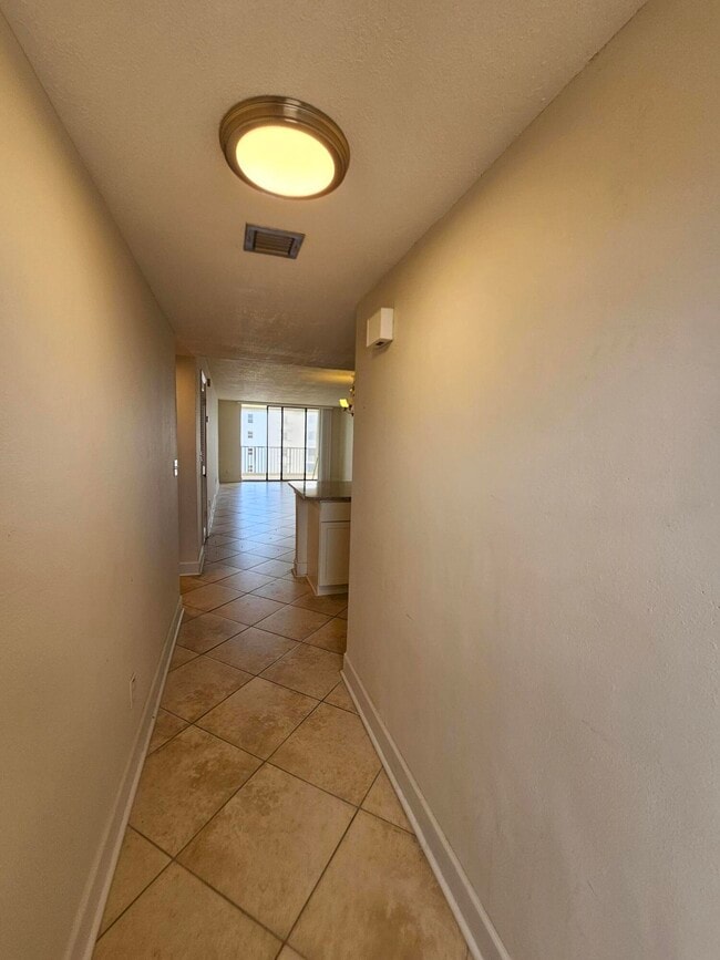 Building Photo - 1830 N Atlantic Ave Unit 705
