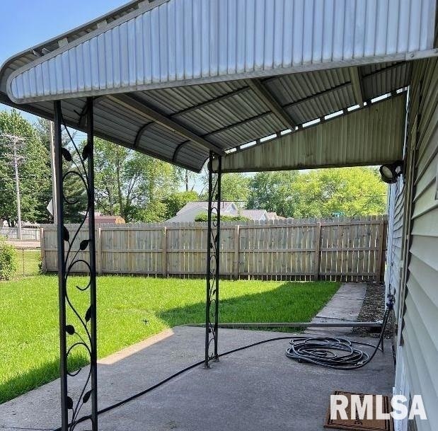 Photo - 2829 E Sangamon Ave