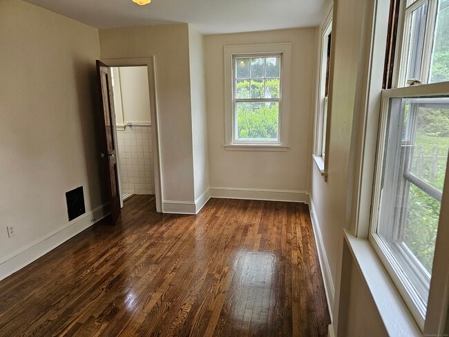 Photo - 17 Pleasant St