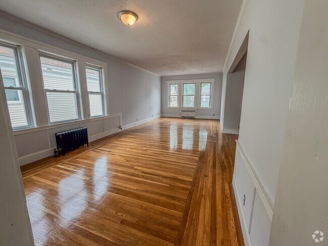 Building Photo - 45 Favre St Unit 45 Favre St #2 Rental