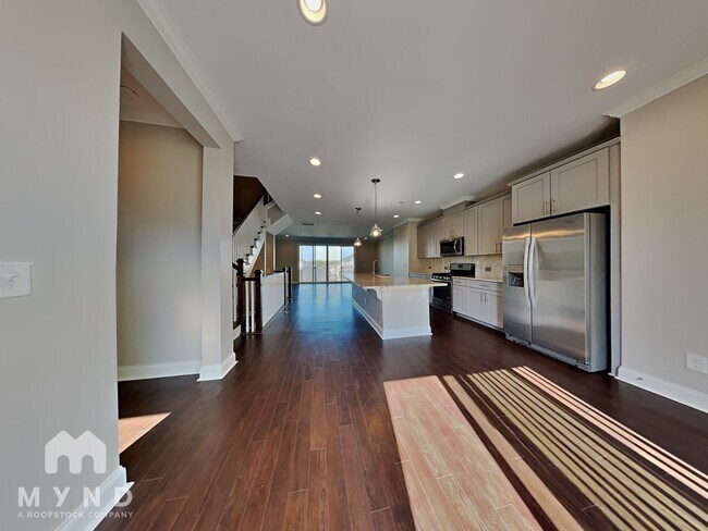 Photo - 2547 Statesville Ave