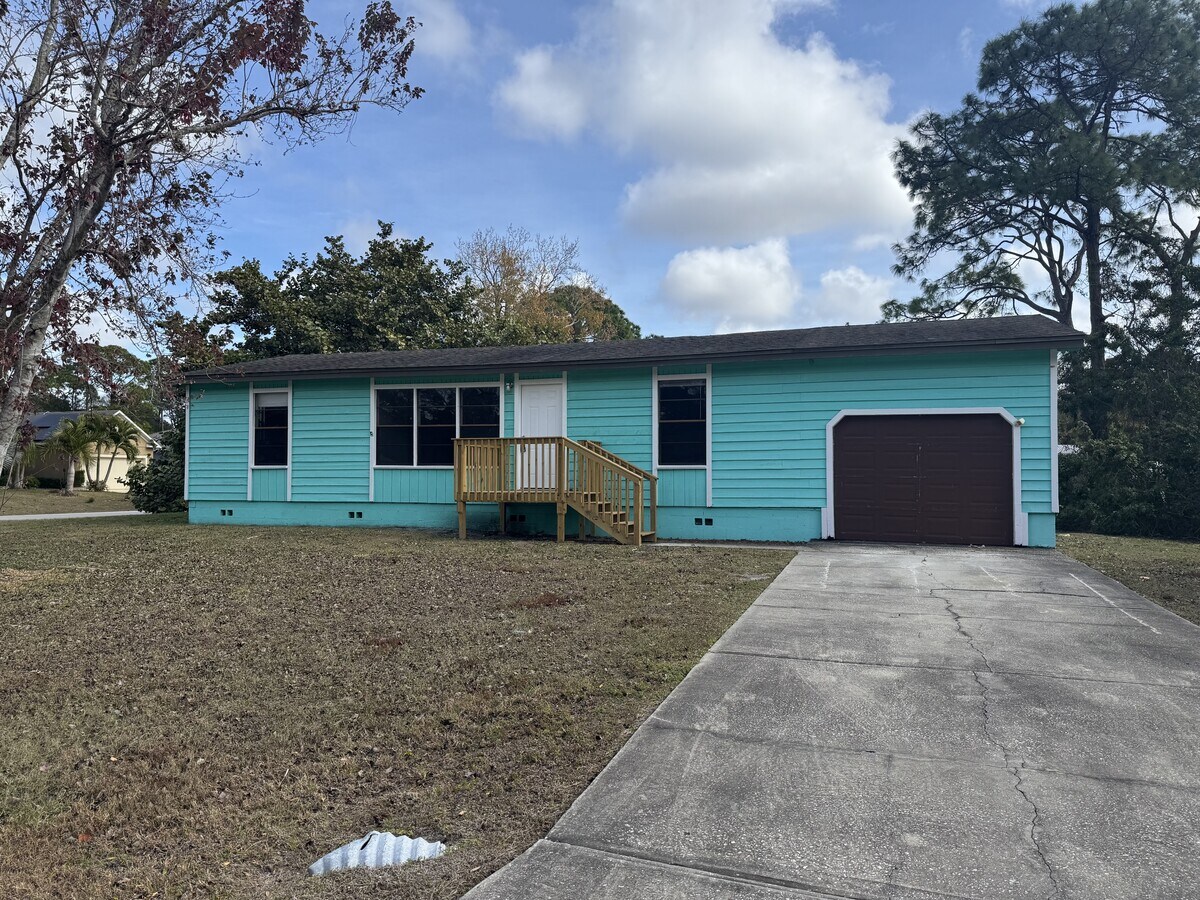 Photo - 403 Tillman Ave SW