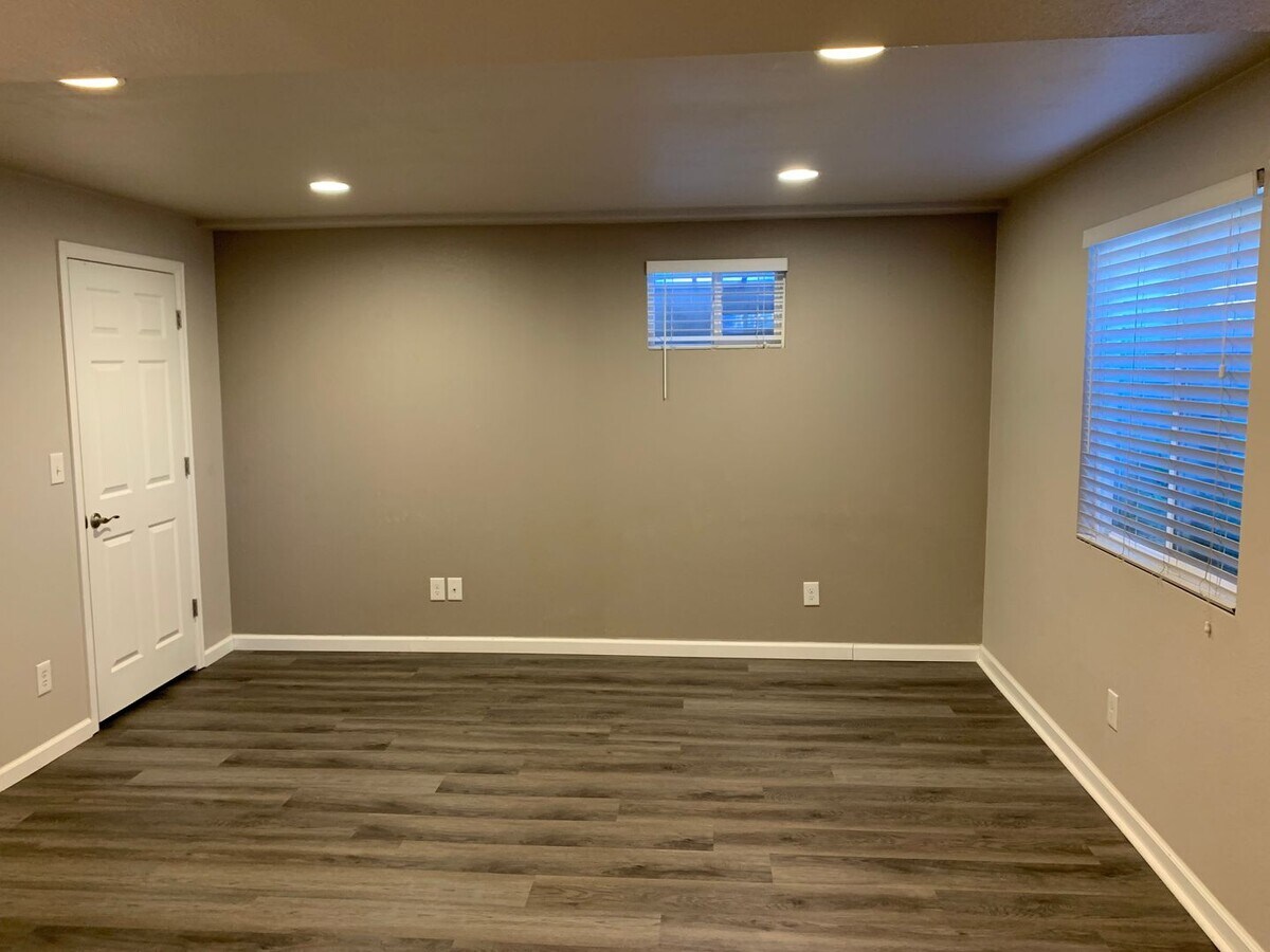 Photo - Bright Basement Studio Apartment in Louisville Home