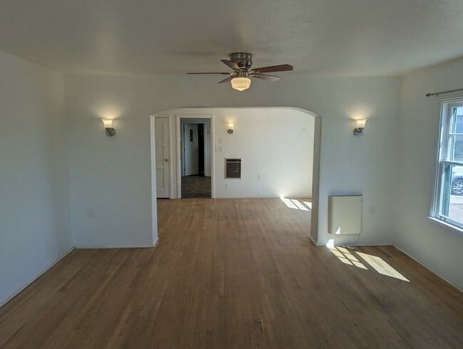 Photo - Charming Hilltop Retreat with Breathtaking Mountain Views!!