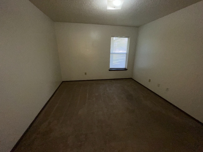 Photo - 1993 US-412 Unit 2