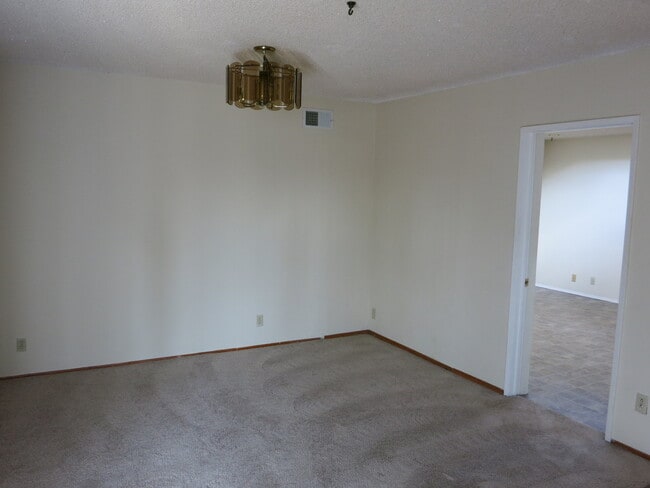 Photo - 5140-5142 Catoctin Dr. Unidad 5140