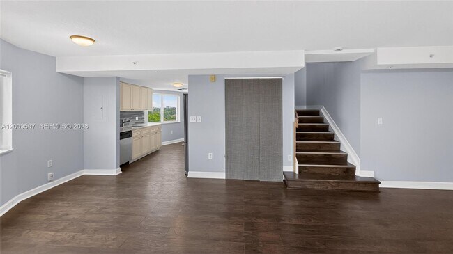 Photo - 280 SW 20th Rd Unit 904