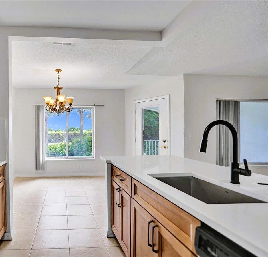 Photo - 815 W Boynton Beach Blvd