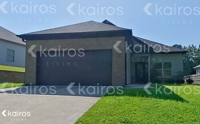 Building Photo - 111 Bates Ln
