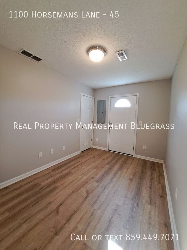 Photo - 1100 Horsemans Ln