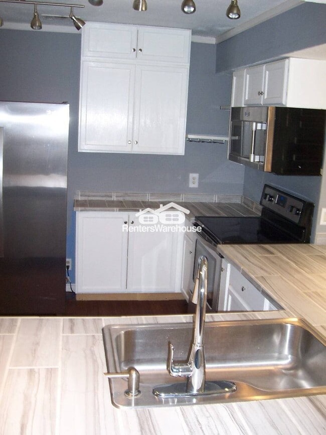 Photo - 5200 Martel Ave Unit 11J