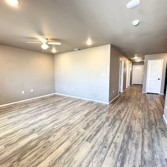 Photo - 3 Bedroom Corner Lot Home With 1/2 Off Fir...