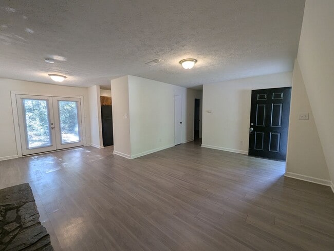 Photo - 235/237 Rustwood Dr Unit 235 Rustwood Dr