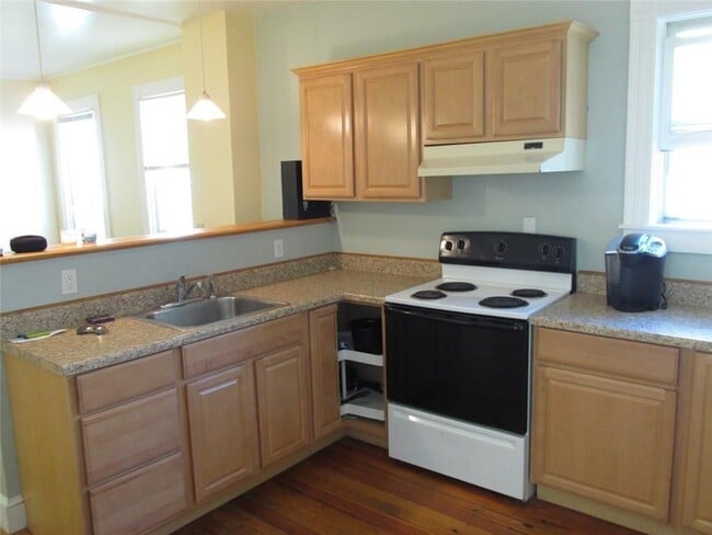 9 Ann St Unit 1