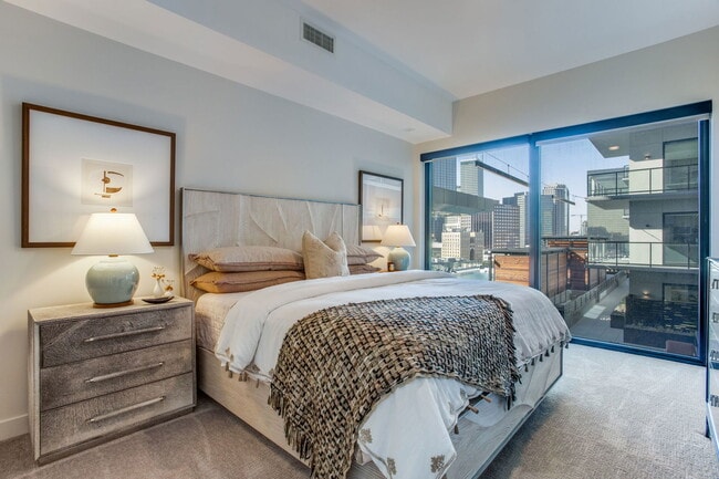 Photo - 315 S Cesar Chavez Blvd