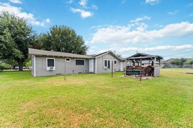 Photo - 9946 Algiers Rd